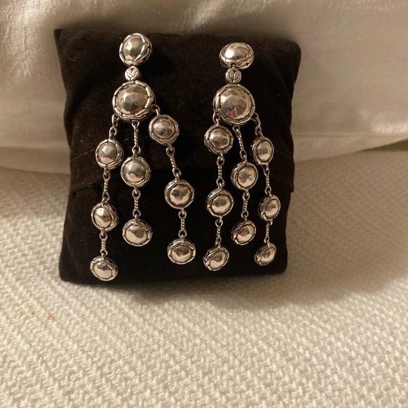 JOHN HARDY Sterling (925) PALU Chandelier Earrings. - Picture 6 of 10